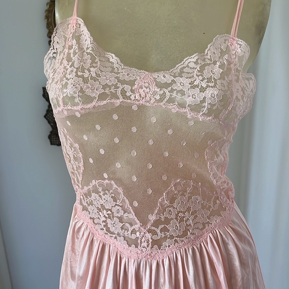 Vintage 60s-70s Rosa Puleo Lily of France Pink Nightgown - Picture 3 of 6